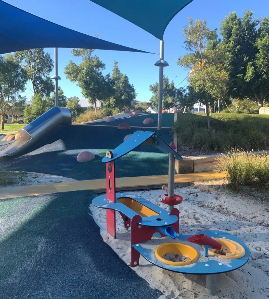 57745_Playgroundr-922x1024.jpg