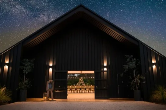 Australia Zoo Lodge venue entry