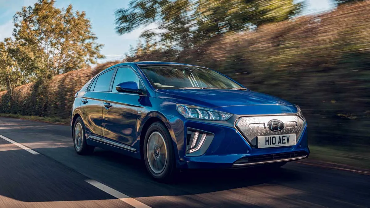 hyundai-electric-car-award-ioniq-01-1610.jpg