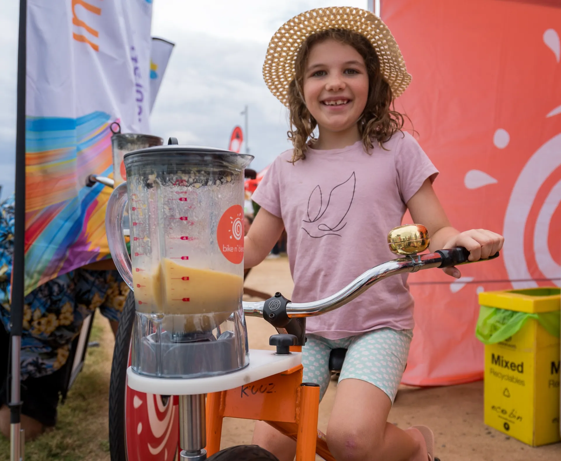 IMAGE%203%20BiospHERO%20Day%20smoothie%20bike.jpg