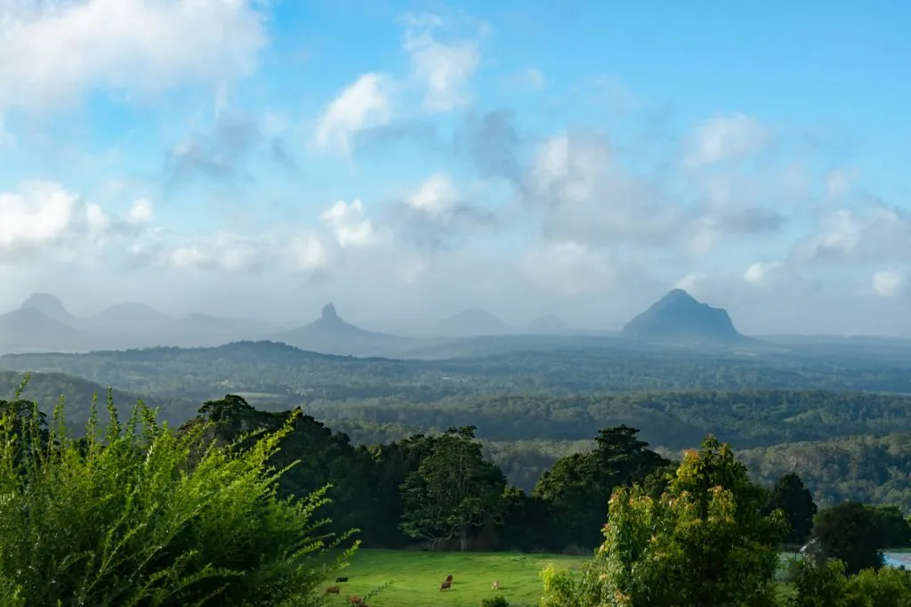 File-image_Glass-House-Mountains-from-Maleny-1024x682.jpg