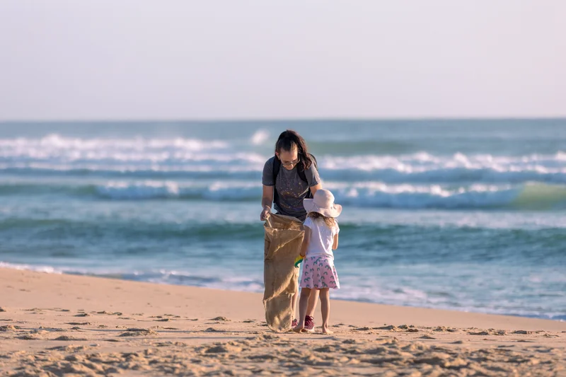 Beach%20clean%20up%20Sunshine%20Coast.jpg