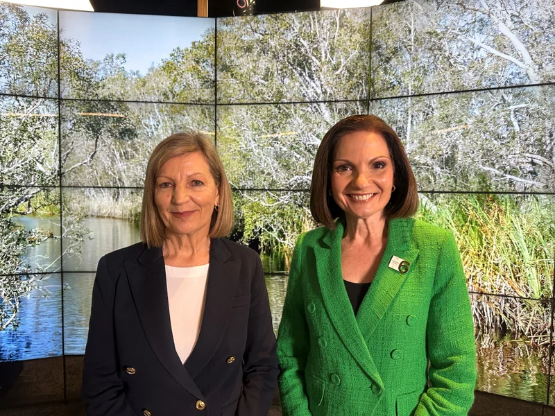 UniSC Vice-Chancellor and President Professor Helen Bartlett and Sunshine Coast Mayor Rosanna Natoli