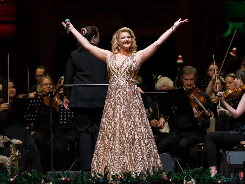 Celebrate Christmas with Mirusia at Caloundra’s Events Centre