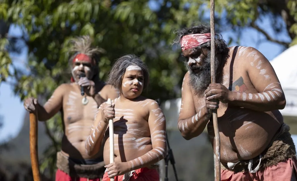 Image-4%C2%A9-Sunshine-Coast-Council-Gubbi-Gubbi-dance-troupe-dancing-at-the-2021-First-Nations-Family-Fun-Day-at-Bankfoot-House-1024x626.jpg