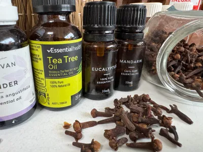 essential oils and cloves