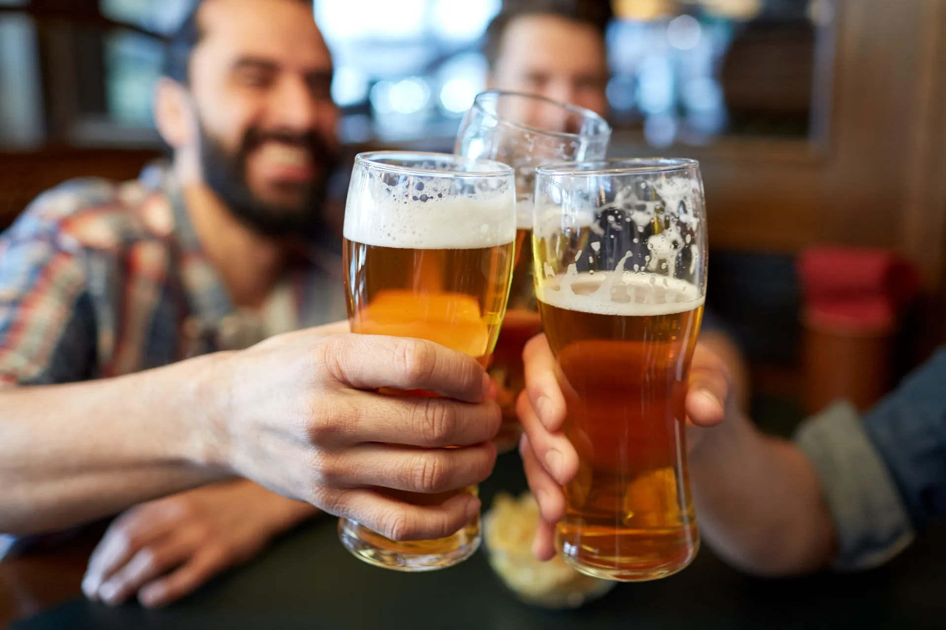 Friends drinking beer