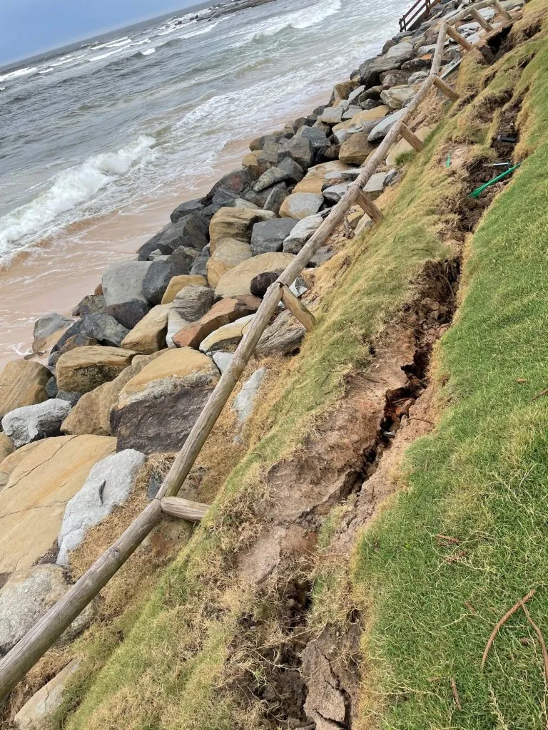 Damage to seawall at Moffat Beach