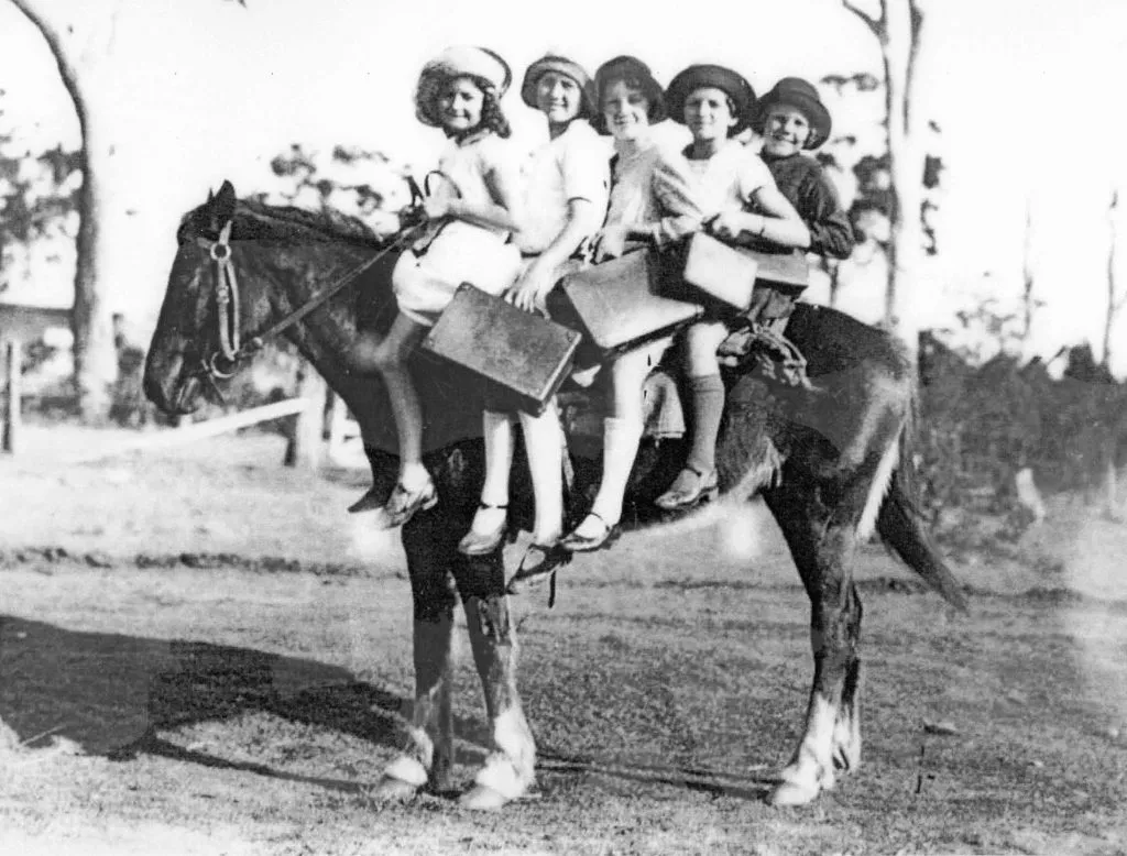 Children-riding-horse-back-to-school-Glass-House-Mountains1928-copy-1-1024x778.jpg
