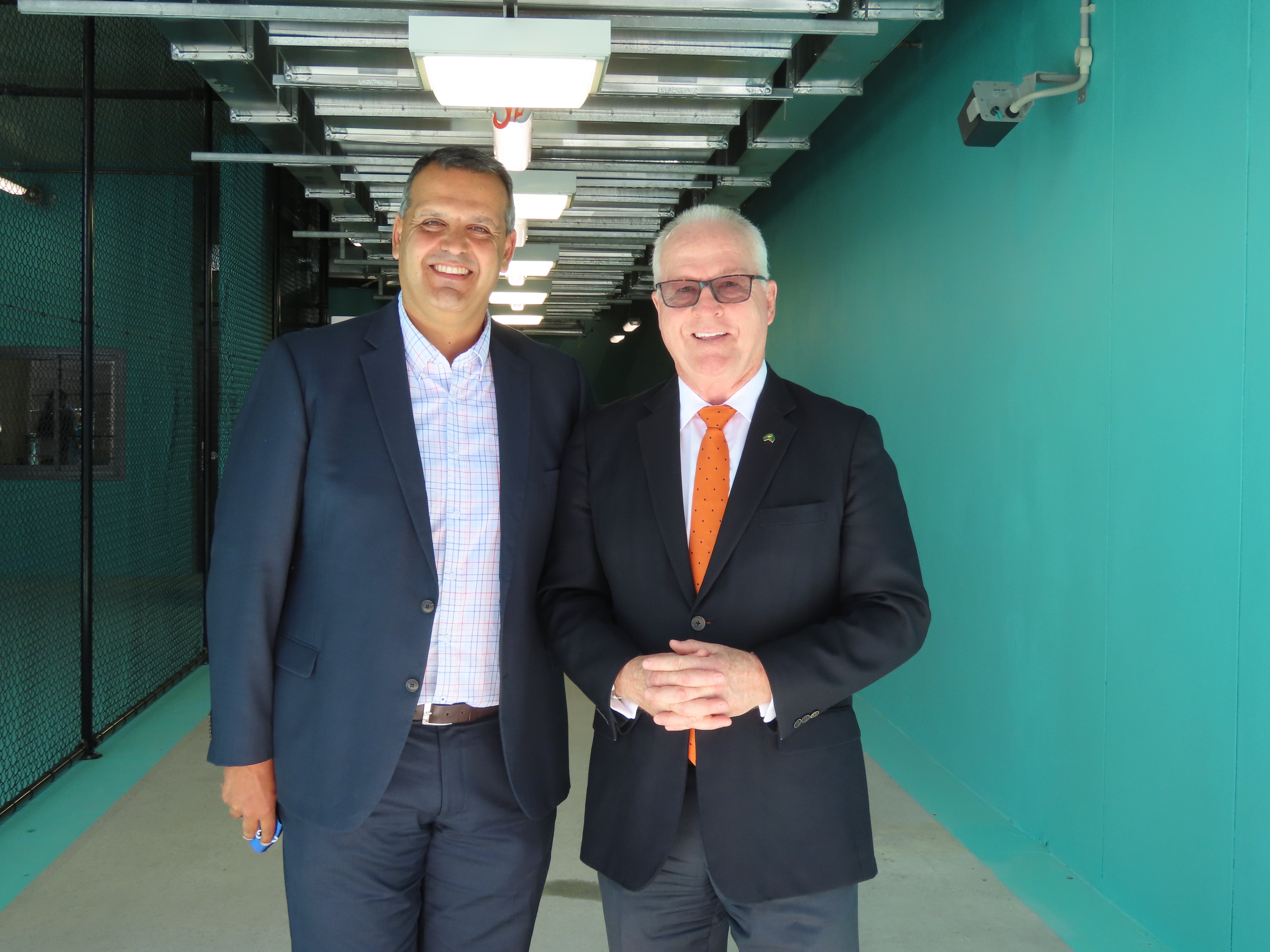 Walker Corporation Group Executive Development Peter Saba with Mayor Mark Jamieson to officially open PARKnGO Lightning Lane.