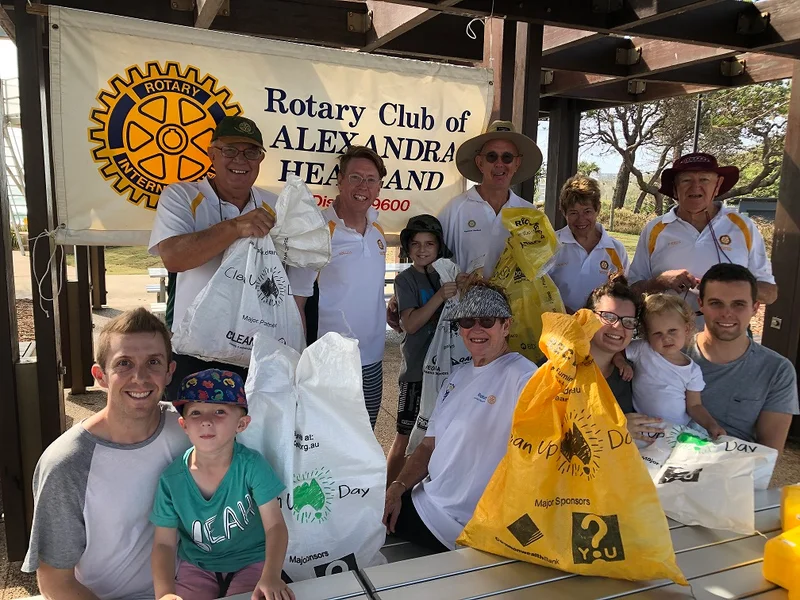 Rotary-Club-of-Alex_Alex-Headland-Beach_CUAD.jpg