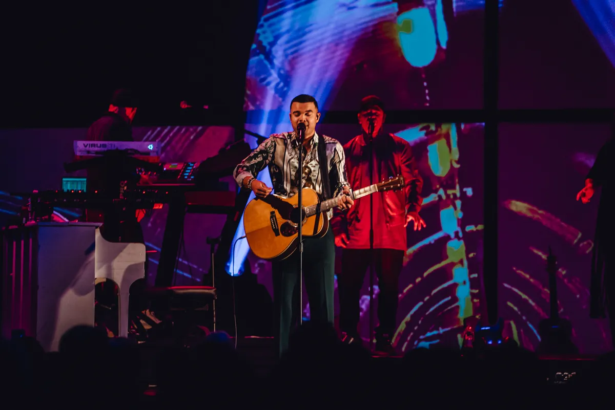 Guy Sebastian playing at Venue 114