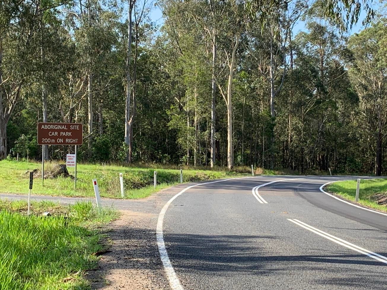 50520_2%20Axe%20Grinding%20Road%20Sign%20other%20way.jpg