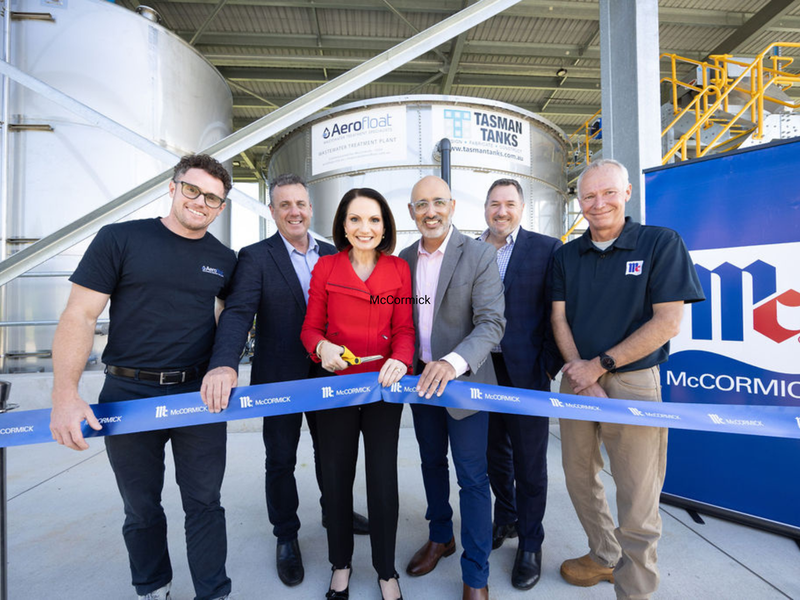 L to R Michael Anderson GM of Aerofloat, Marty Hunt MP, Mayor Natoli, Paris Golden MD of McCormick Australia, Minister Andrew Powell cutting the ribbon at McCormick's new trade waste facility.