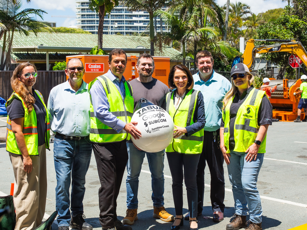 Anderson%20Silveira%2C%20strategic%20negotiator%2C%20Google%20Global%20Networking%20with%20Mayor%20Rosanna%20Natoli%20and%20Council%20and%20SubCom%20at%20the%20cable%20landing%20in%20Maroochydore.png