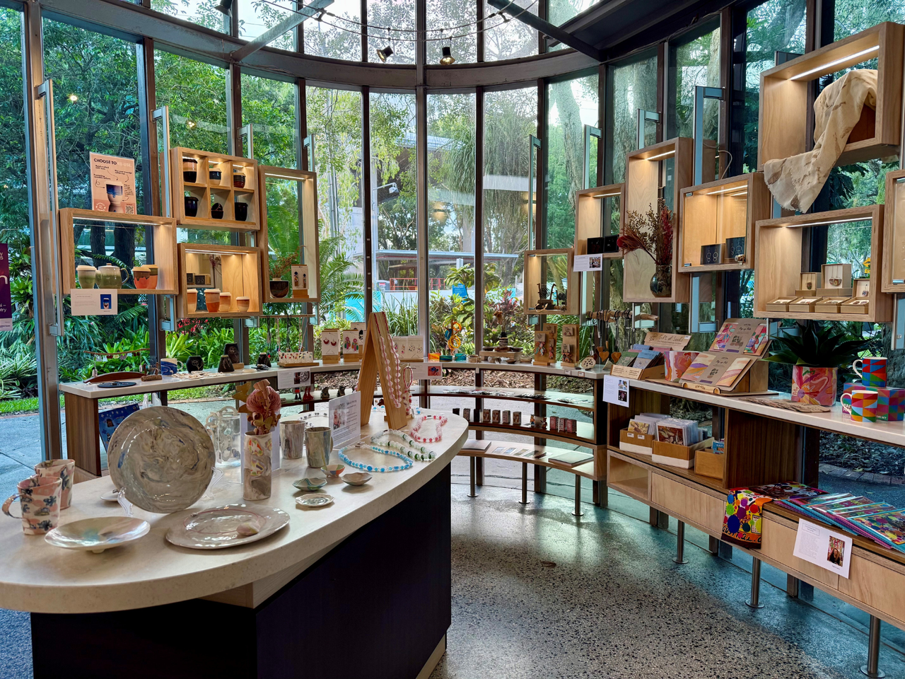 Gallery shop