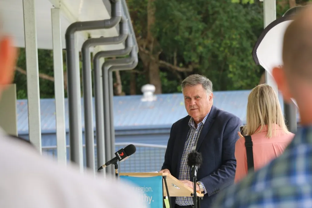 Cr-Johnston-speaking-at-Palmwoods-AFL-Cricket-Clubhouse-opening2-1024x683.jpg