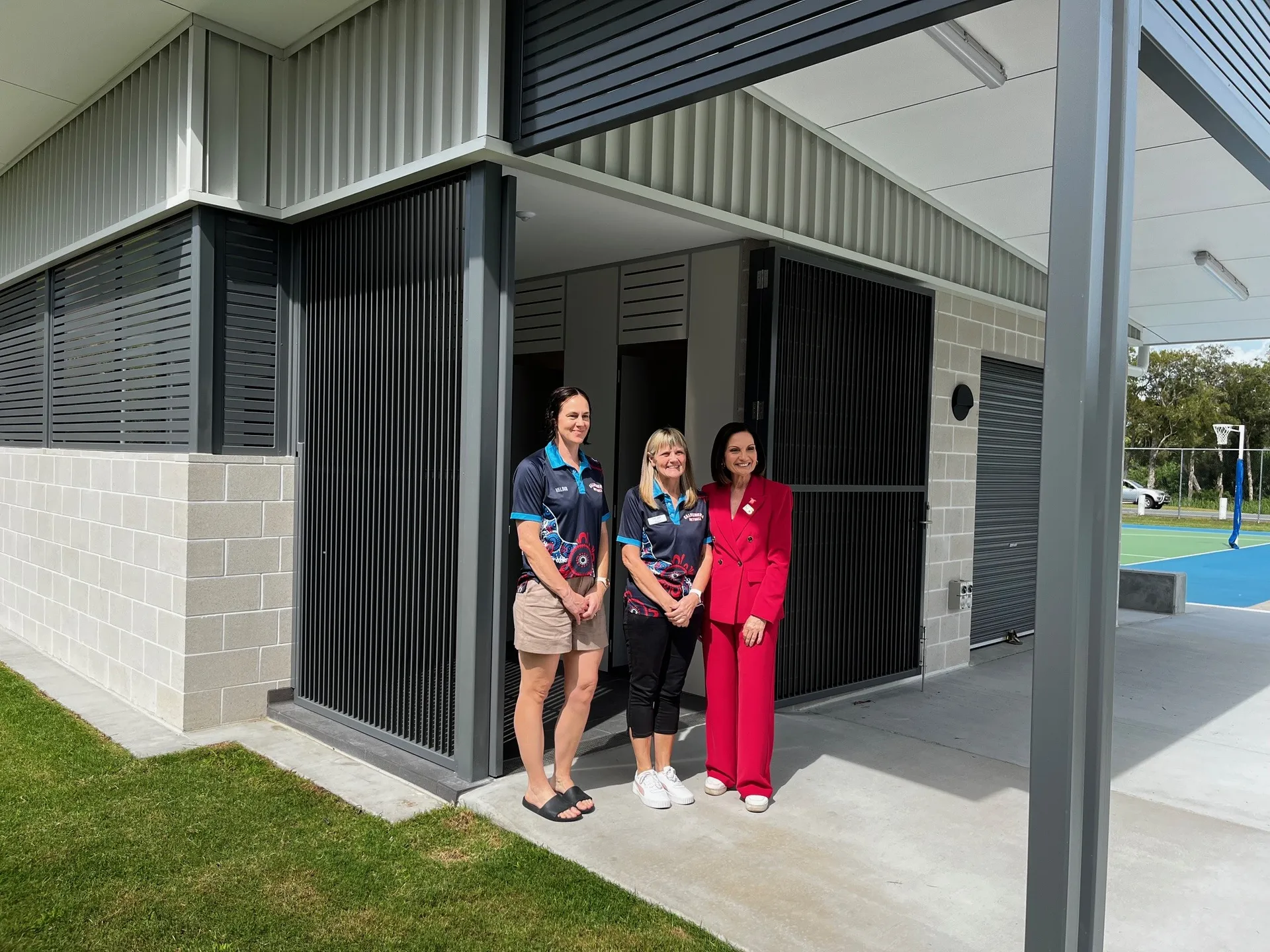 (Left to right) Joelle Brown - Vice President Caloundra District Netball Association, Julie Jones - President Caloundra District Netball Association, Sunshine Coast Mayor Rosanna Natoli
