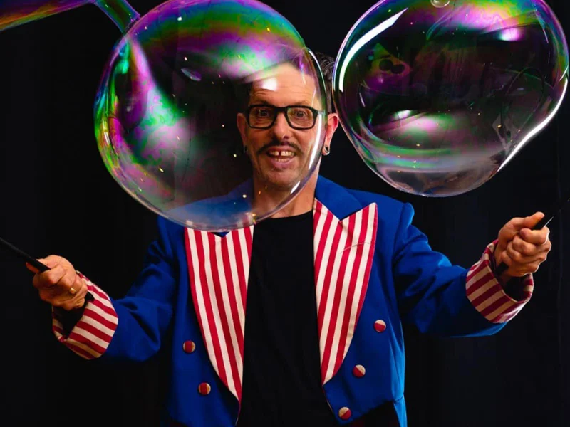 Dr Hubble and The Bubble Spectacular