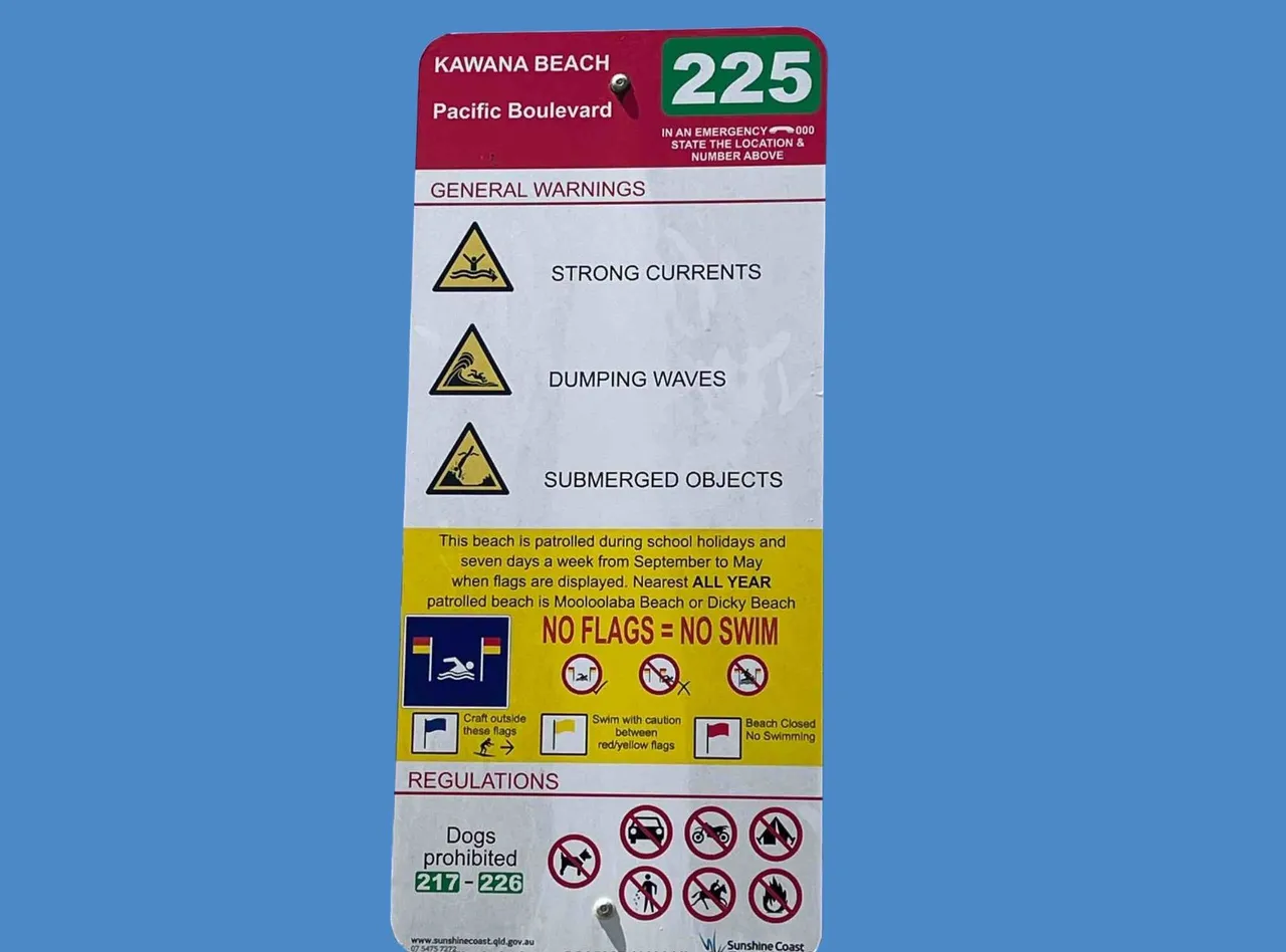 Beach sign showing that fires are prohibited on beaches