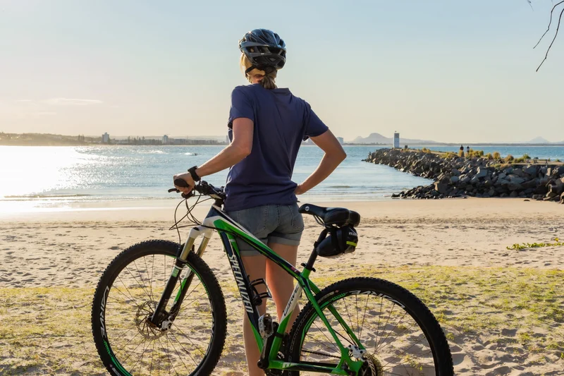 Coastal-pathway-lady-bike-3-MOOLOOLABA-PRINT-scaled.jpg