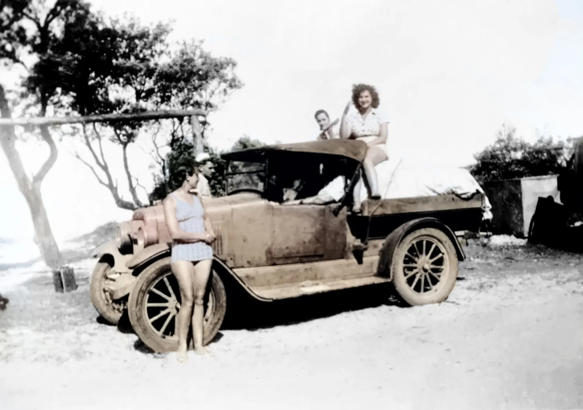 Audienne-Blyth-from-Yandina-provided-a-photo-of-family-and-friends-travelling-in-their-ute-departing-Maroochydore-1946-scaled.jpg