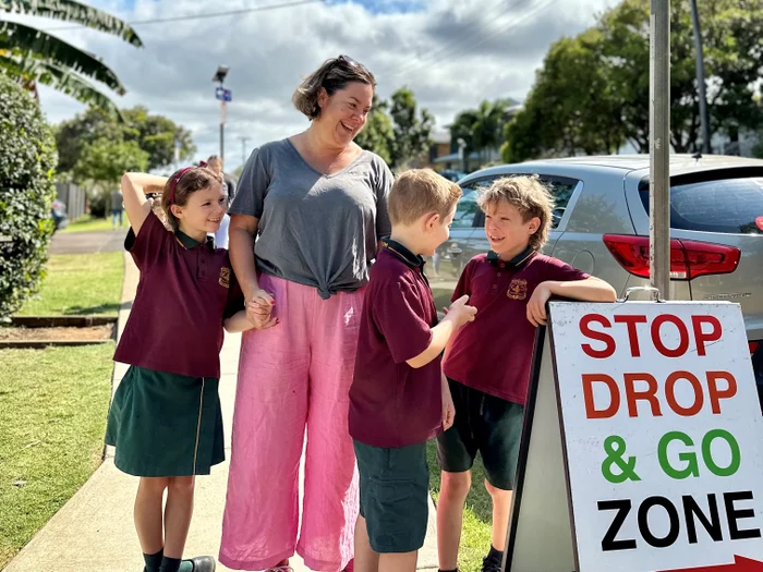 Buderim Mountain State School Parents & Citizens Association President Rachel O’Brien and school children