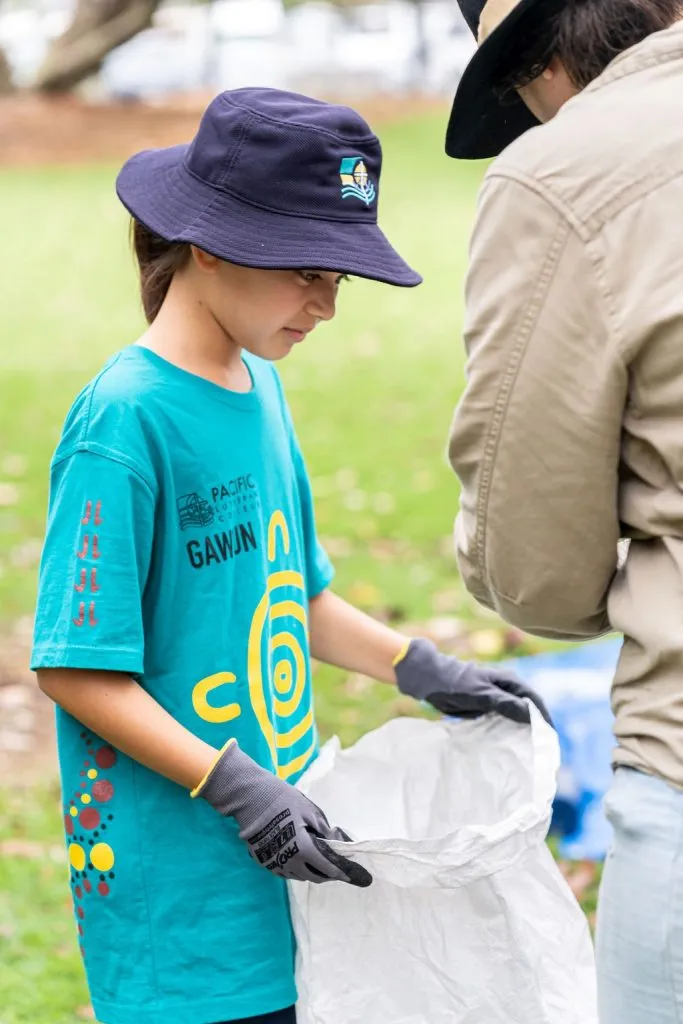 IMAGE-1-Pacific-Lutheran-College-students-and-teachers-participate-in-School-Beach-Clean-Up-at-Dicky-Beach-2-683x1024.jpg