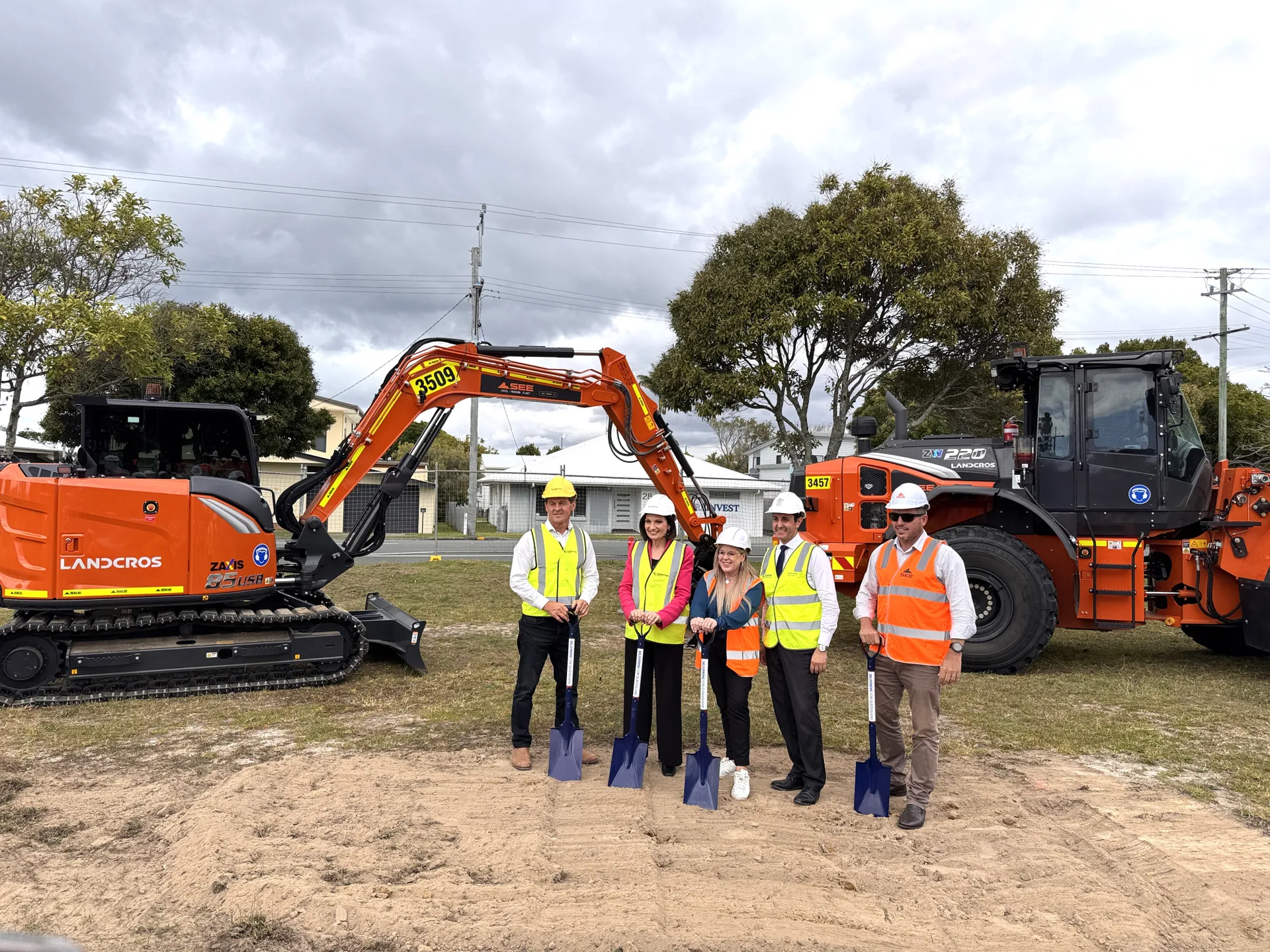 Cr Terry Landsberg, Mayor Natoli, MP Kendal Hatcher, Premier David Crisafulli and SEE Civil CEO Joel Barnes.