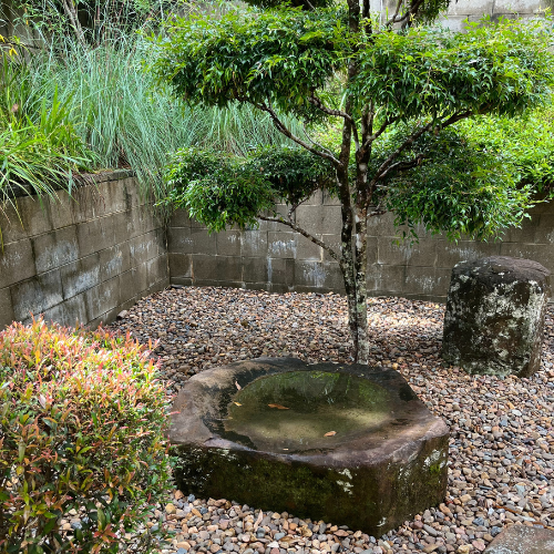 Water feature Japanese garden.png