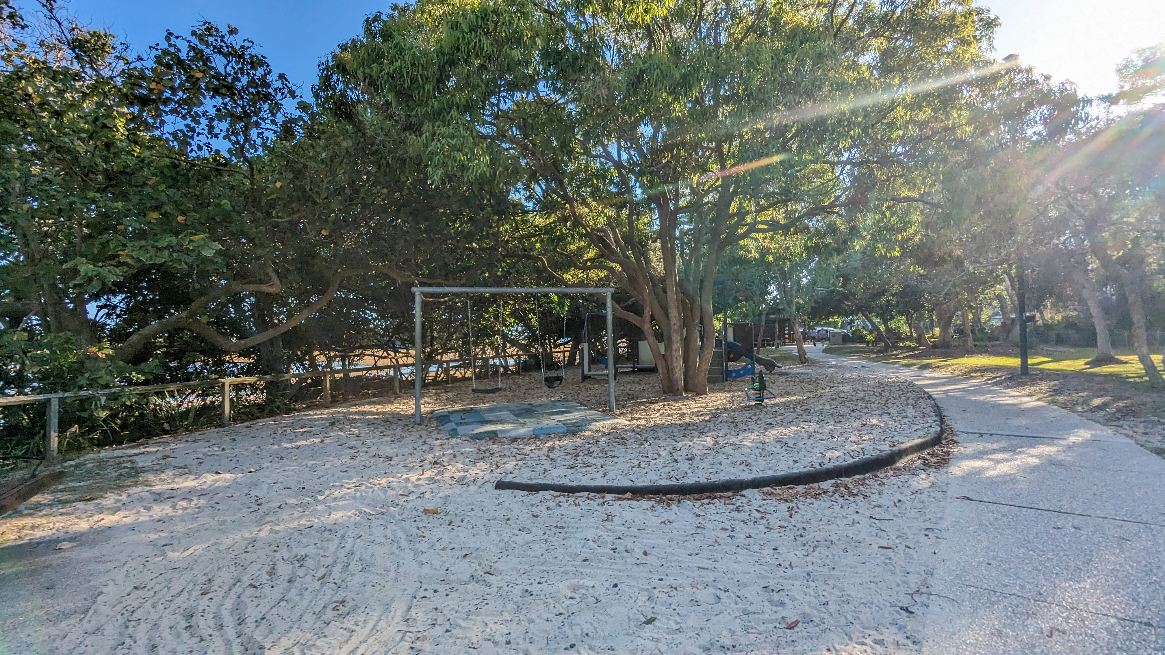 Currimundi Lake – ‘Loop the Lake’ walk