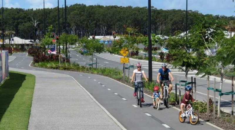 Karawatha Drive cycle track - Mountain Creek