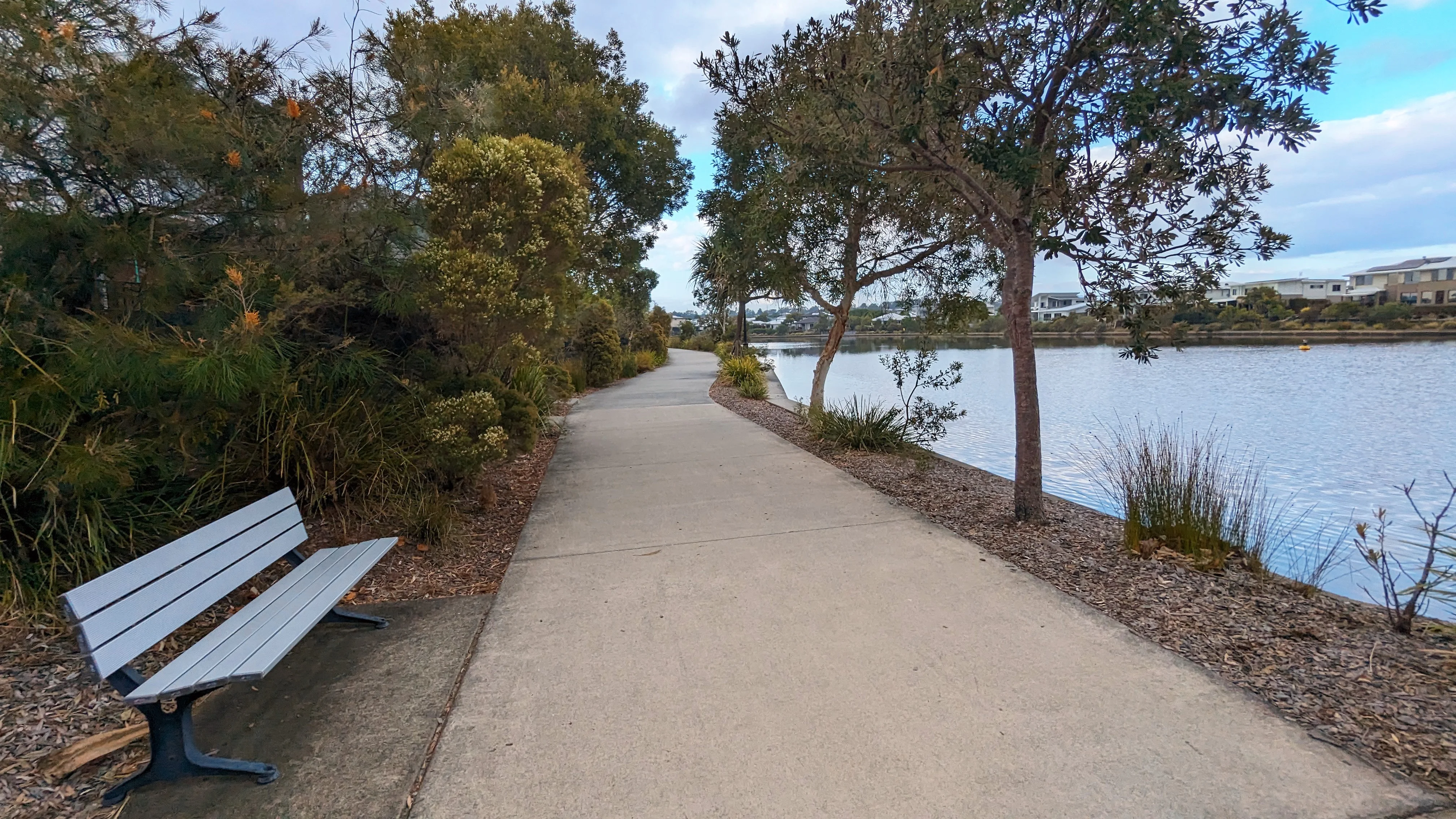 Brightwater ‘Loop the Lake’ walk