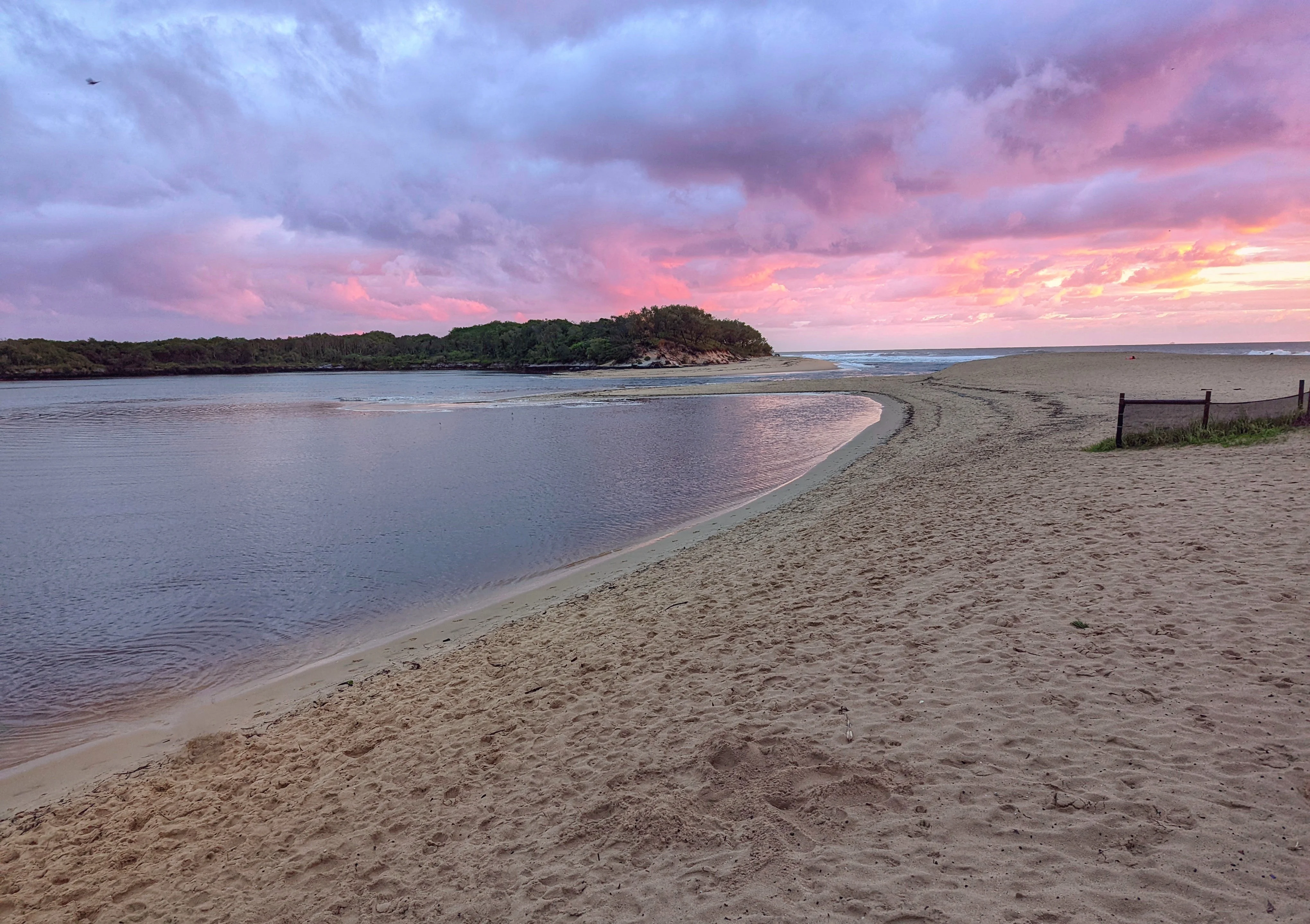 Dicky Beach to Currimundi Lake coastal pathway 