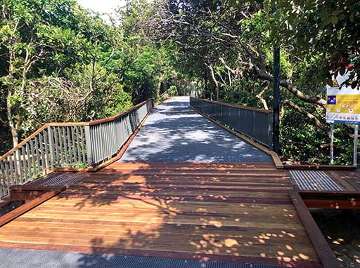 New Mooloolaba boardwalk open for walkers and runners 