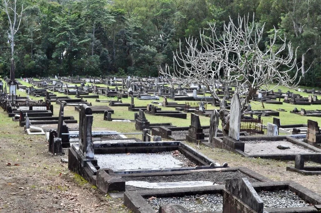 Old Nambour Cemetery Est 1893