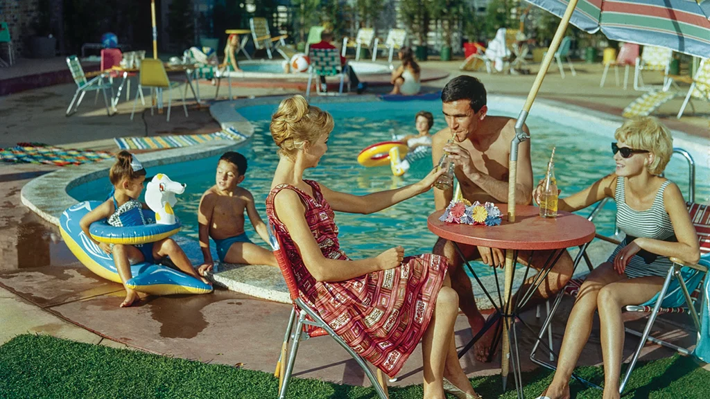 Guests relax at the California Hotel in Melbourne (detail), about 1964. NAA: B942, HOTELS - MOTELS & RESTAURANTS [3]

