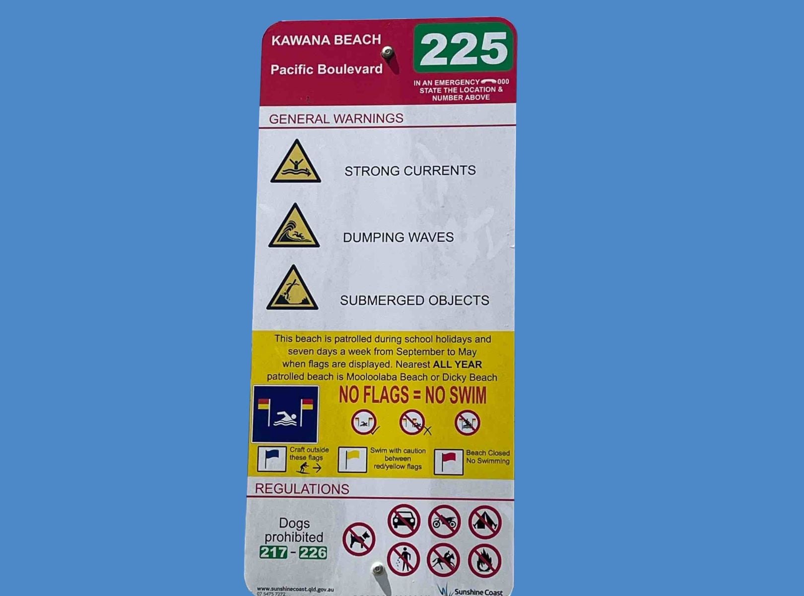 Beach sign showing that fires are prohibited on beaches