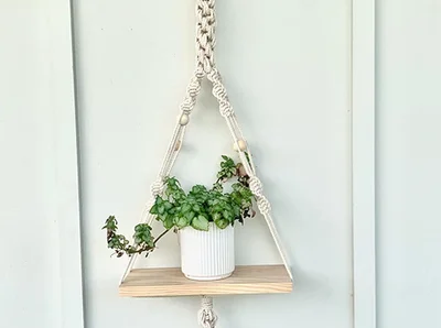 Macramé pot hanging