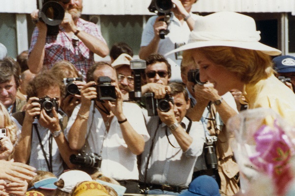 M869023 Reporters gathered to photograph Princess Diana on her arrival at the Buderim Ginger Growers Factory, Yandina, April 1983