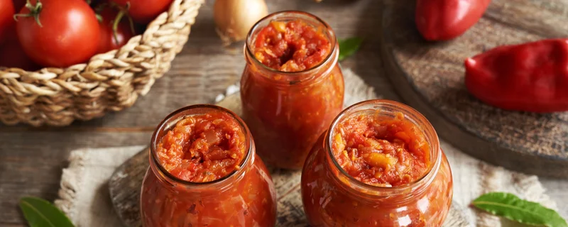 Homemade tomato relish